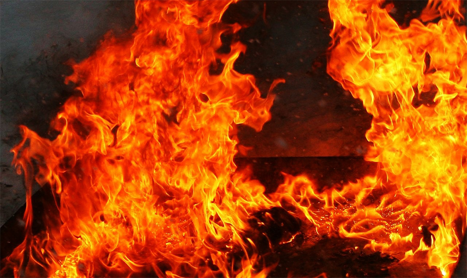 На Мукачівщині вщент згоріло авто
