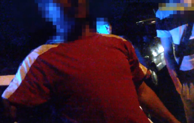 Патрульні опублікували відео затримання злодія, що обікрав авто в Ужгороді (ВІДЕО)