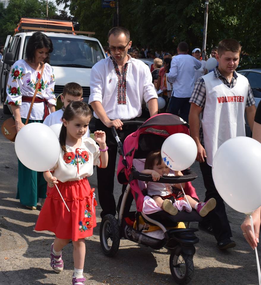 В Ужгороді відбулася хода на захист сімейних цінностей (ФОТО)