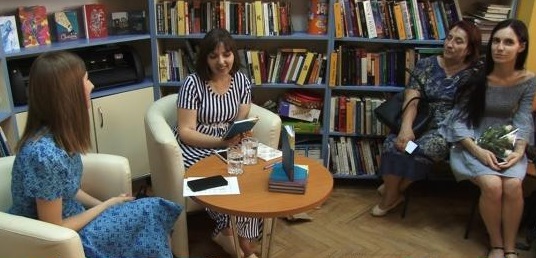 Юлія Медюх презентувала в Ужгороді дебютну поетичну "Самість" (ВІДЕО)