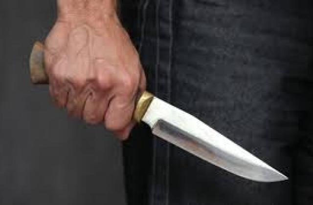 У Грушові на Тячівщині під час бійки поблизу монастиря іноземець встромив ножа в ногу закарпатцю