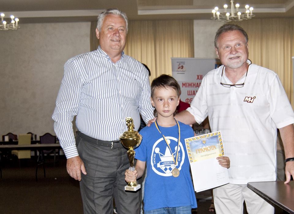 У Мукачеві нагородили переможців шахового фестивалю "Мукачівське літо" (ФОТО)