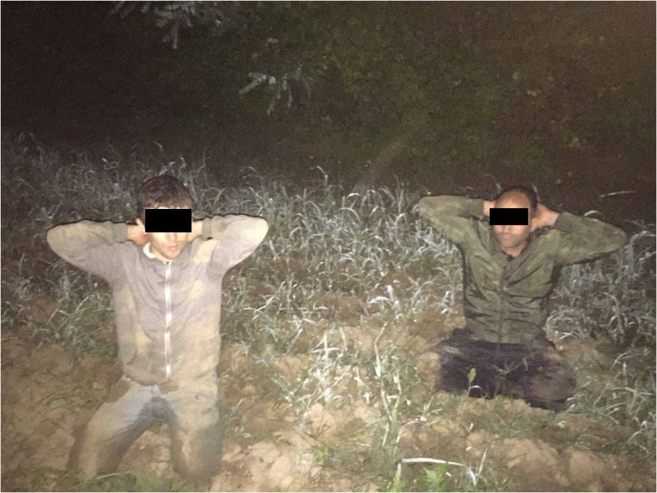 На Закарпатті пострілами зупиняли двох нелегалів-афганців, що вже подолали загороджувальний паркан на кордоні (ФОТО)