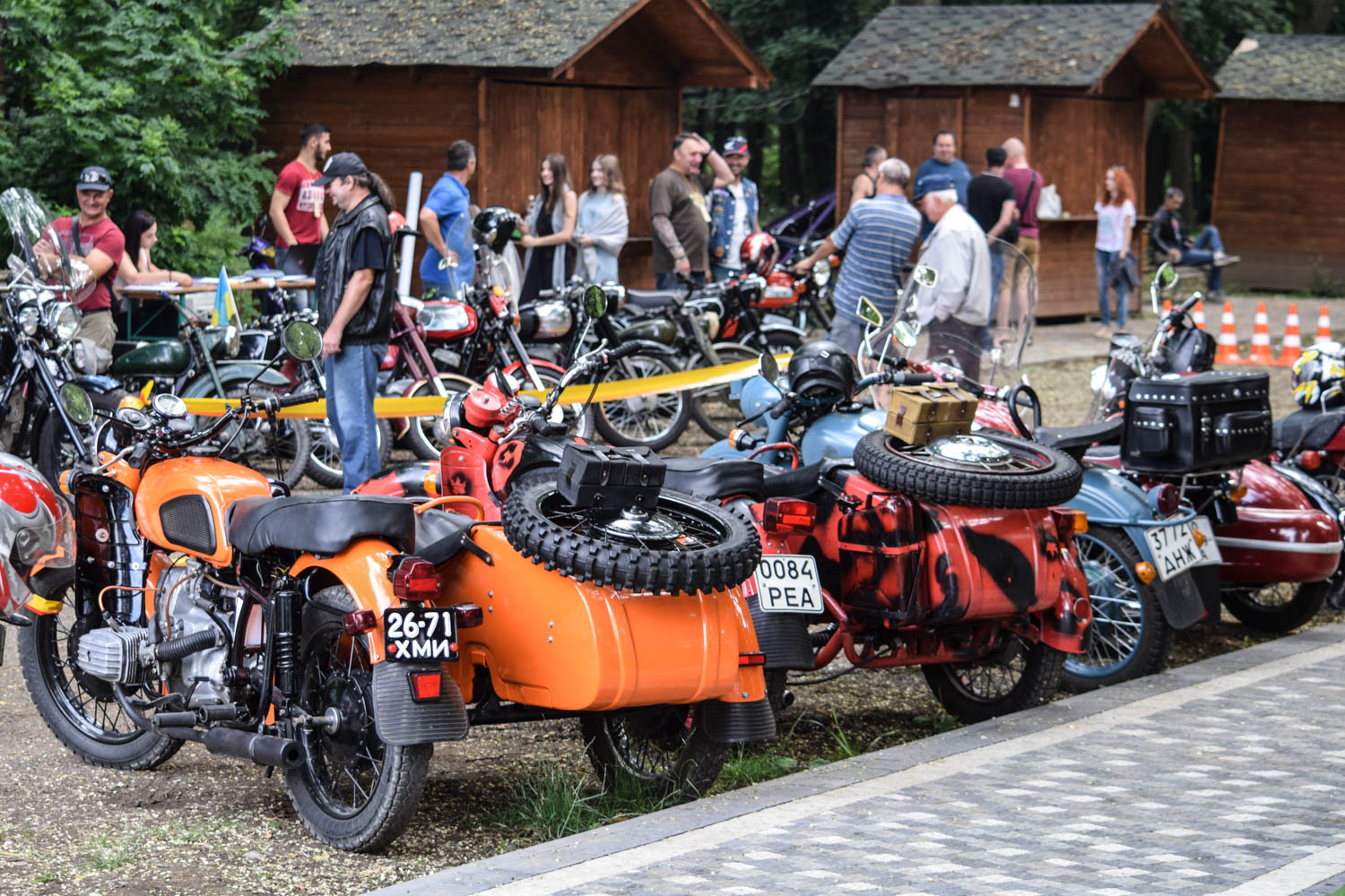 В Ужгороді вдруге відбувся заїзд ретромотоциклів "Дунгов челендж" (ФОТО)