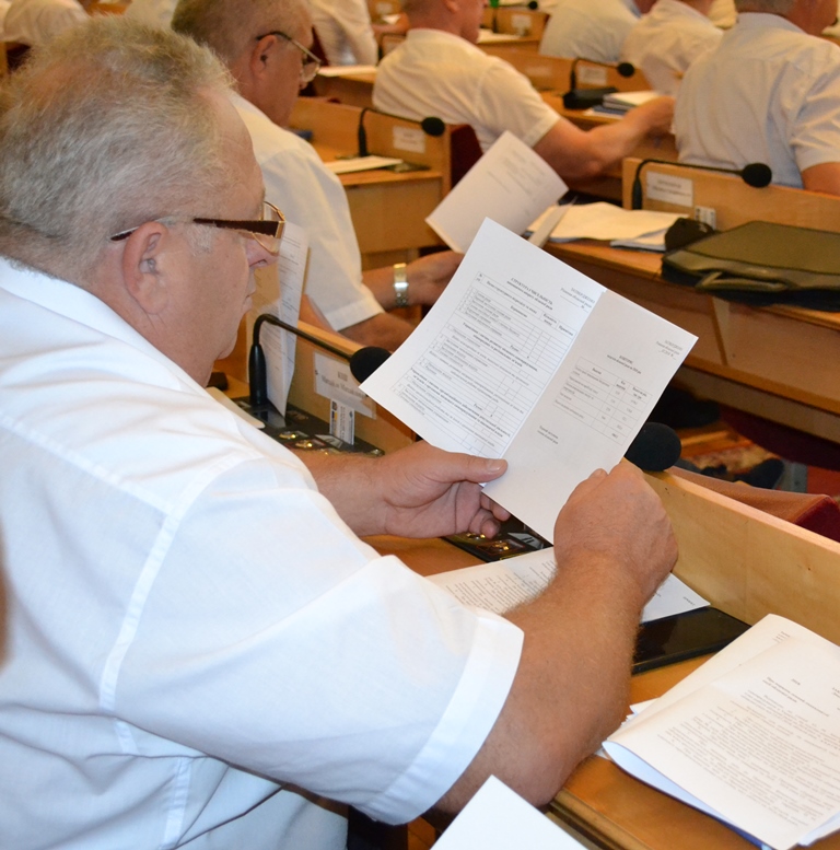 Чергове засідання сесії Закарпатської обласної ради відбулося в Ужгороді (ФОТО)