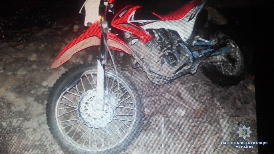 У Богдані на Рахівщині внаслідок зіткнення із кам'яною огорожею загинув 24-річний мотоцикліст (ФОТО)