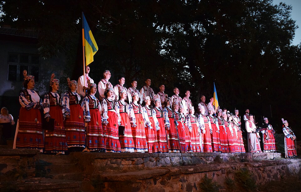 Закарпаття зустріло світанок Дня Незалежності молитвою за Україну (ФОТО)
