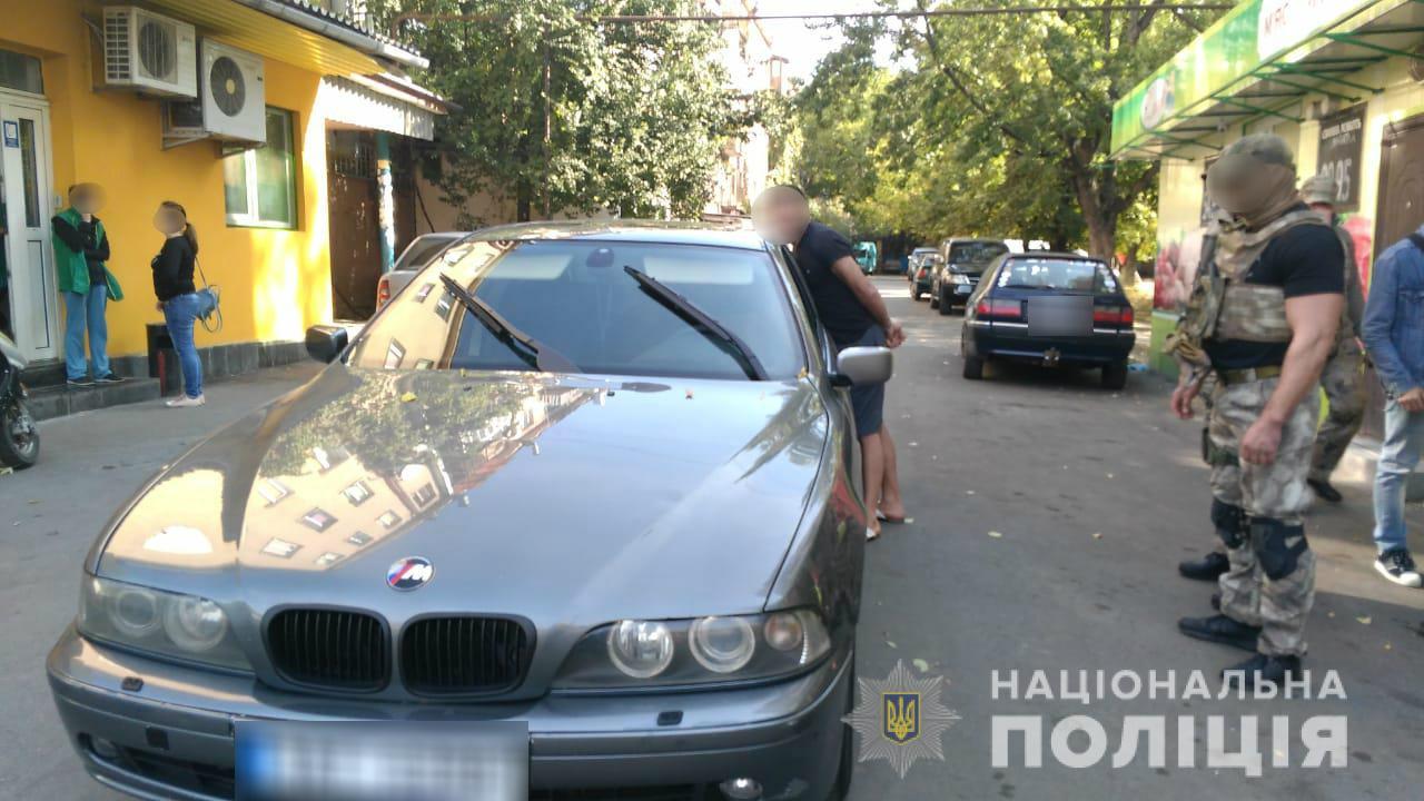 Затриманих за підозрою у грабежах в Ужгороді на 150 тисяч доларів взяли під варту