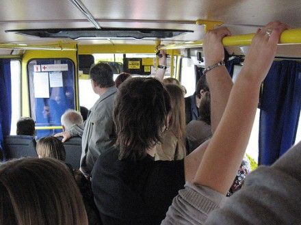 У січні-серпні послугами пасажирського транспорту на Закарпатті скористалися на 13,4% менше пасажирів, ніж торік