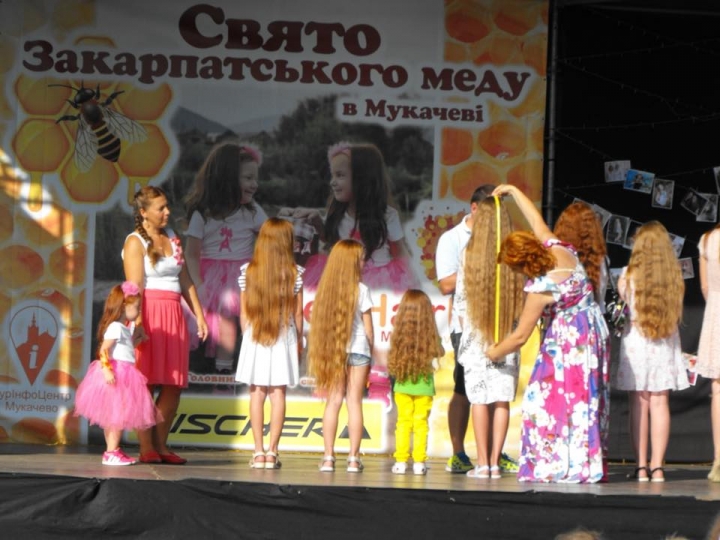 У Мукачеві вдруге відзначили День рудих (ФОТО, ВІДЕО)