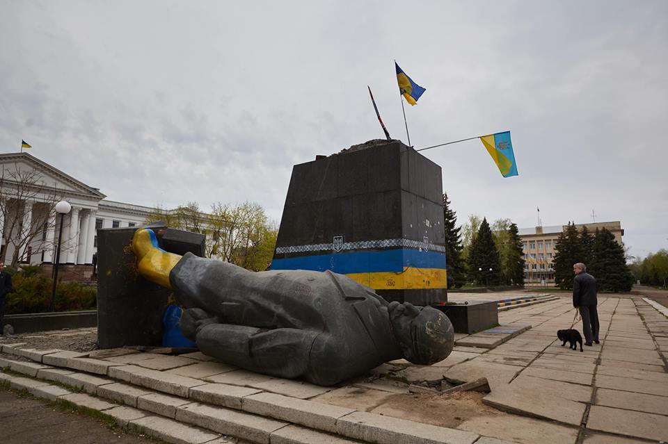 В Ужгороді на книжковій панелі говоритимуть про політику пам'яті та ставлення до радянської спадщини в Україні