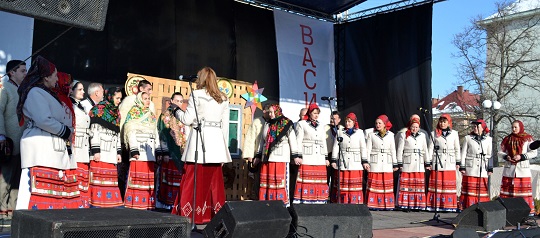 В Ужгороді офіційно стартував гастрономічний і колядницький фестиваль "Василля" (ФОТО)