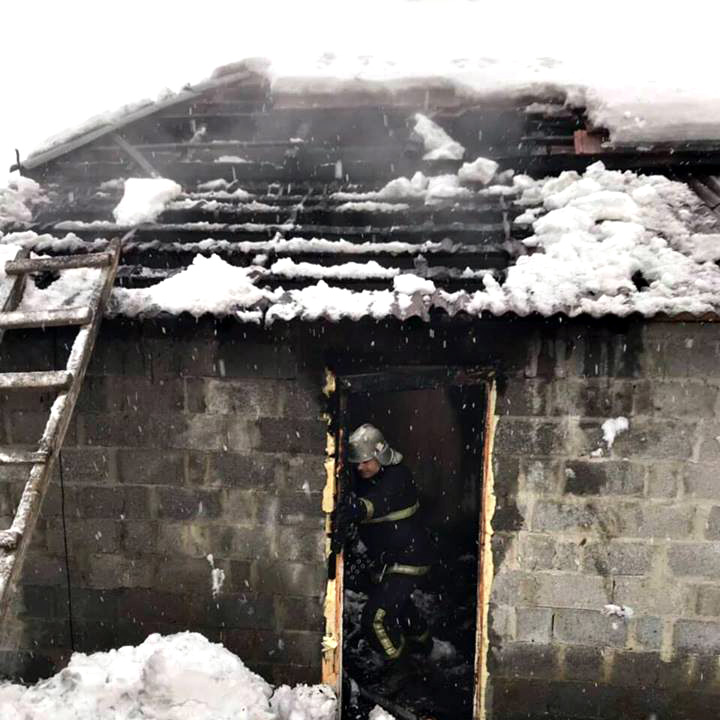 На Іршавщині від знищення вогнем врятували житловий будинок (ФОТО)