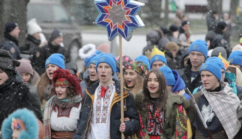 Закарпаття, ще 29 міст України та 5 країн світу одночасно виконають колядку "Нова радість стала"