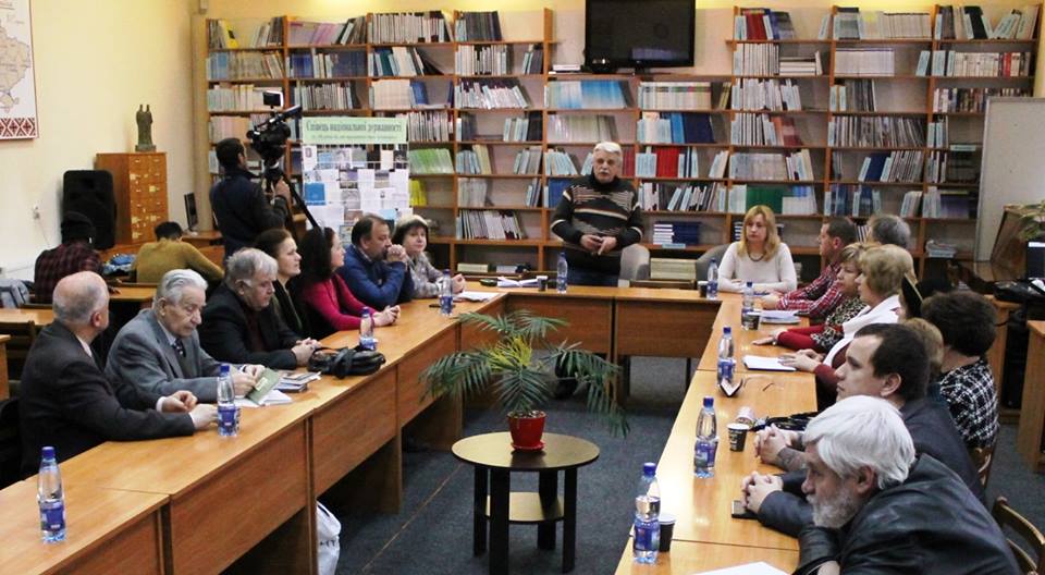 В Ужгороді провели "круглий стіл" до 100-річчя з дня народження Ірлявського (ФОТО)