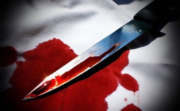 На Виноградівщині чоловіку, котрий убив брата ударом ножа у шию, повідомлено про підозру 