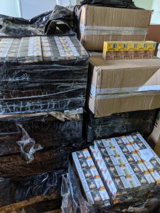 На Закарпатті вилучили понад 16 тисяч пачок сигарет, що ввозилися контрабандою в Україну (ФОТО)