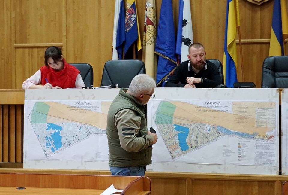 В Ужгороді пройшли чергові громадські слухання з обговорення містобудівної документації (ФОТО)