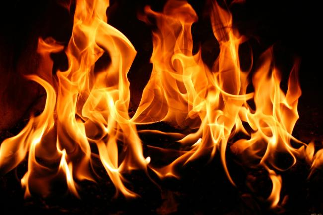 В Ужгороді підпалили будинок претендентки на голову пологового Вікторії Паньто, від вогню постраждав чоловік