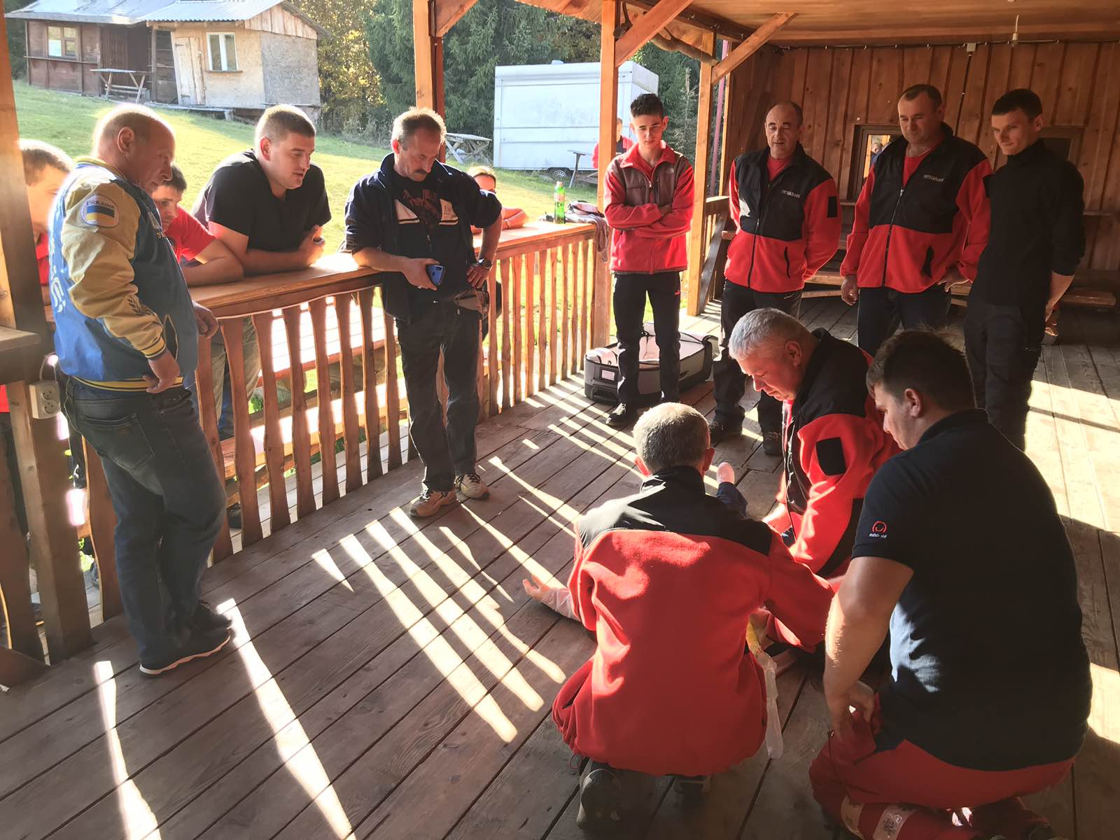 На Закарпатті проходять дводенні навчання гірських рятувальників з надання долікарської допомоги постраждалим у горах (ФОТО)