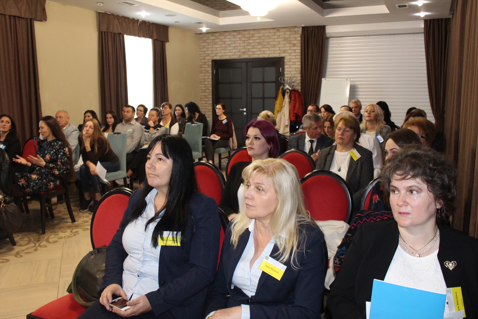 В Ужгороді вперше проходить міжнародна конференція з питань фізичної терапії та ерготерапії (ФОТО)