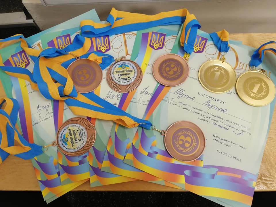 Закарпатські фехтувальники-візочники здобули 8 медалей і командну "бронзу"  на Чемпіонаті України
