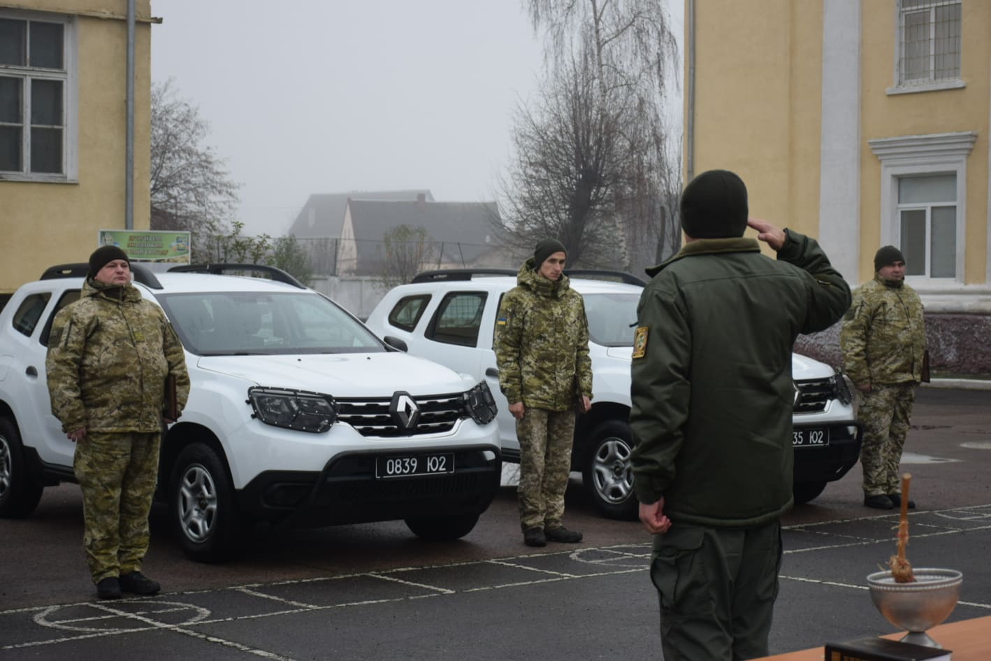 Підрозділи Чопського прикордонного загону отримали 5 нових позашляховиків (ФОТО)