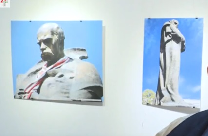 В Ужгороді відкрили виставку світлин скульптур Михайла Михайлюка (ВІДЕО)