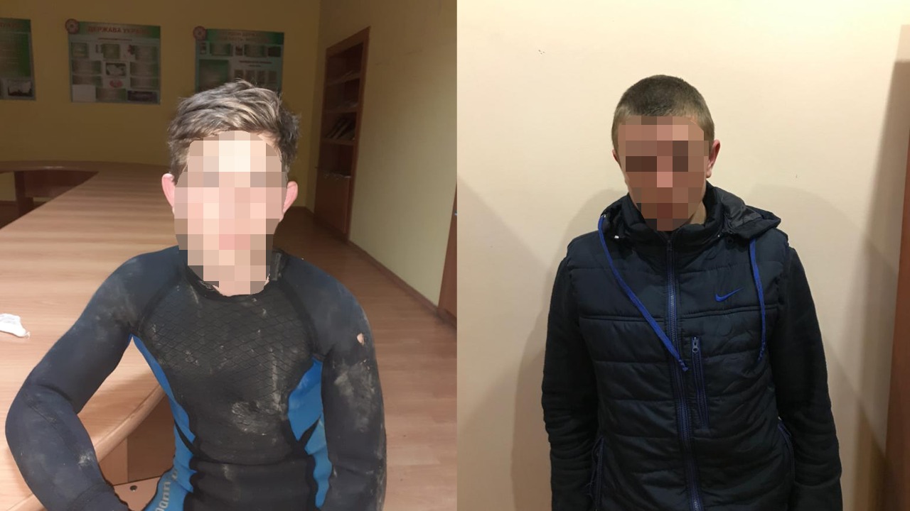 Двох юних "водолазів" та 4 ящики сигарет затримали прикордонники на Рахівщині (ФОТО)
