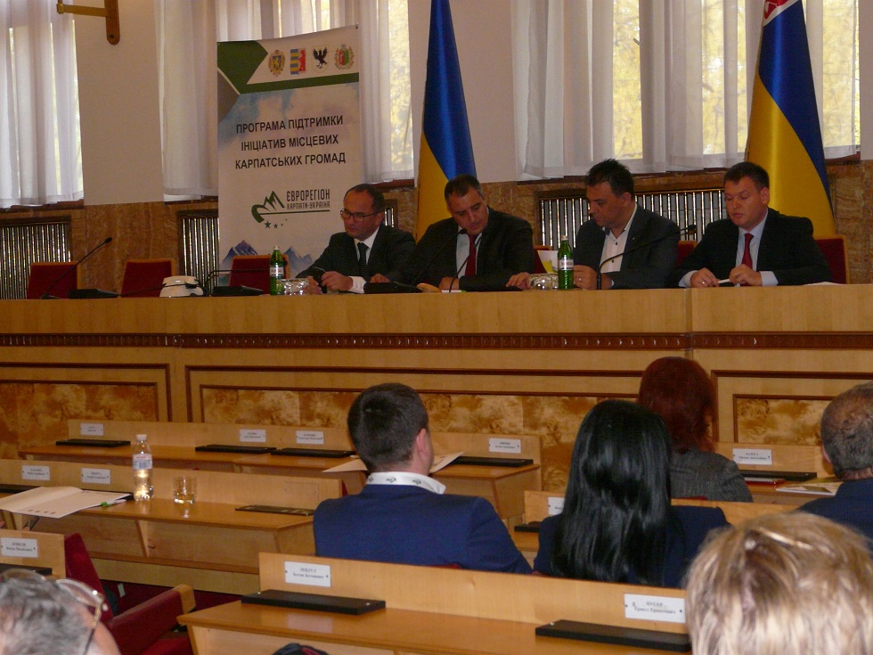 В Ужгороді відбулася конференція на тему історико-культурної спадщини Карпат (ФОТО)
