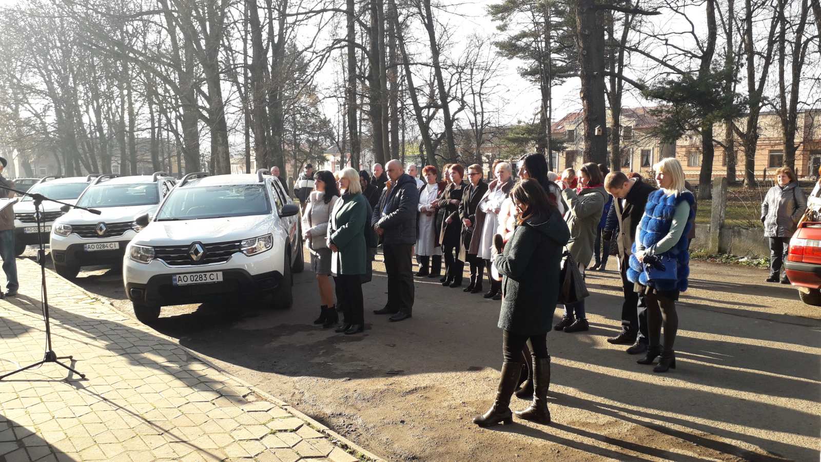 Нові медичні автомобілі отримали амбулаторії кількох сіл Великоберезнянщини (ФОТО)