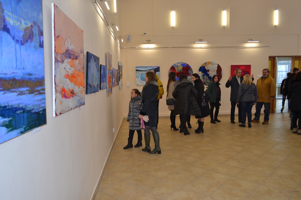 В ужгородському скансені молоді художники презентували виставку творчих робіт "Зима" (ФОТО)
