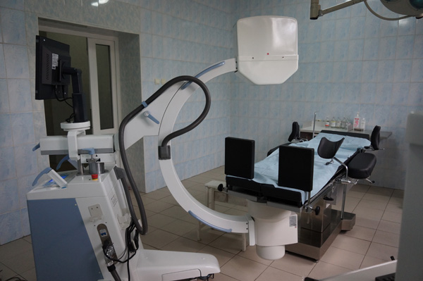 Тячівська райлікарня отримала сучасну рентген-систему – С-дугу та ЕОП (ФОТО, ВІДЕО)