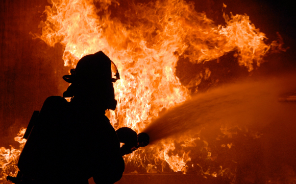 У пожежі в цеху на Перечинщині згоріли паливні брикети та пошкоджено обладнання 