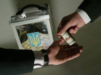 В Ужгороді поліція перевіряє повідомлення про спроби купівлі голосів виборців