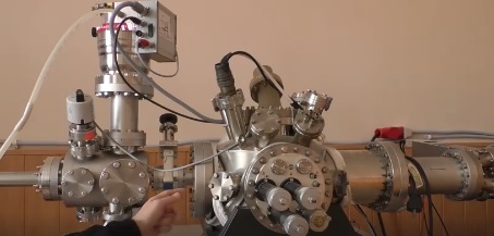 Ужгородські фізики отримали унікальну техніку для досліджень, аналогів якій немає в усій Україні (ВІДЕО)