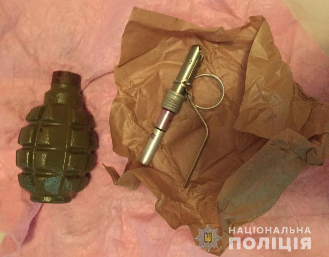 У квартирі мешканця Мукачева знайшли бойову гранату (ФОТО)