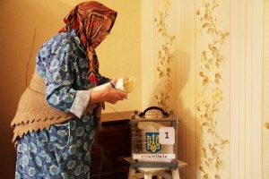 1,5 тисячі виборців по виборчому округу з центром в Ужгороді має проголосувати "на дому"