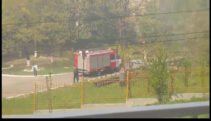 В Ужгороді гасили пожежу поблизу інфекційної лікарні (ВІДЕО)