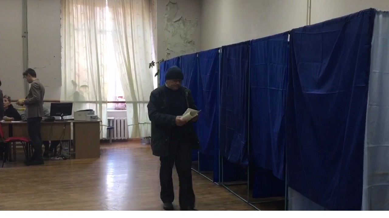 Всі виборчі дільниці у Закарпатській області розпочали роботу без затримок