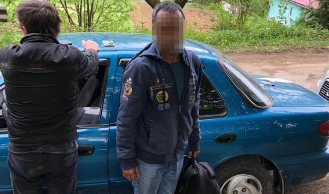 Трьом організаторам переправки нелегалів із Київщини, затриманим на Закарпатті, погоджено підозру