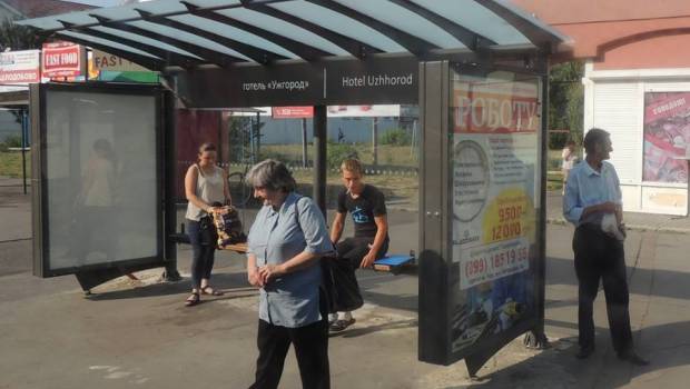 Транспортна комісія в Ужгороді погодила перенесення та облаштування автобусних зупинок і дорожніх знаків