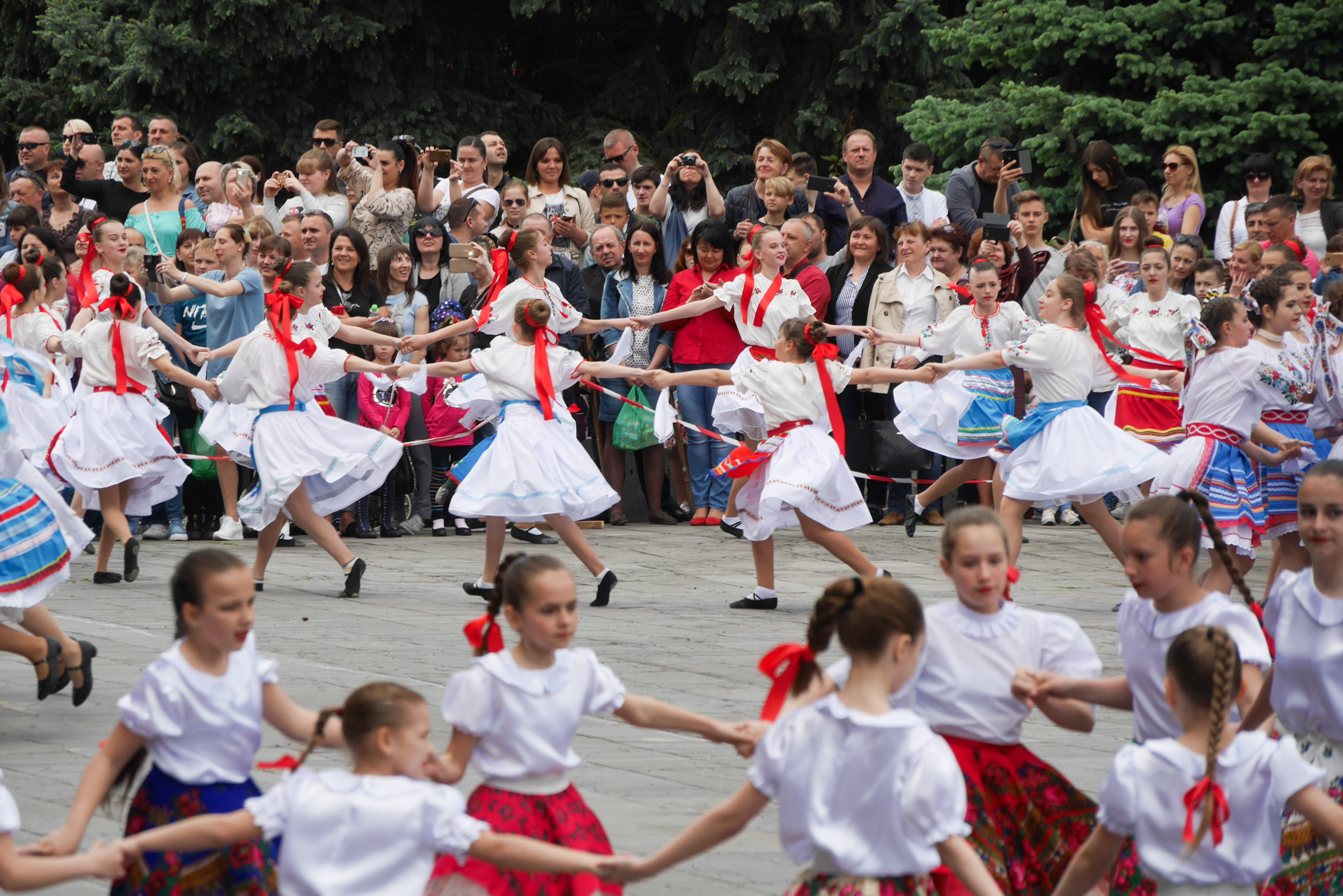 В Ужгороді Міжнародний день танцю відзначили фестивалем хореографічного мистецтва "Сакура Dance" (ФОТО)