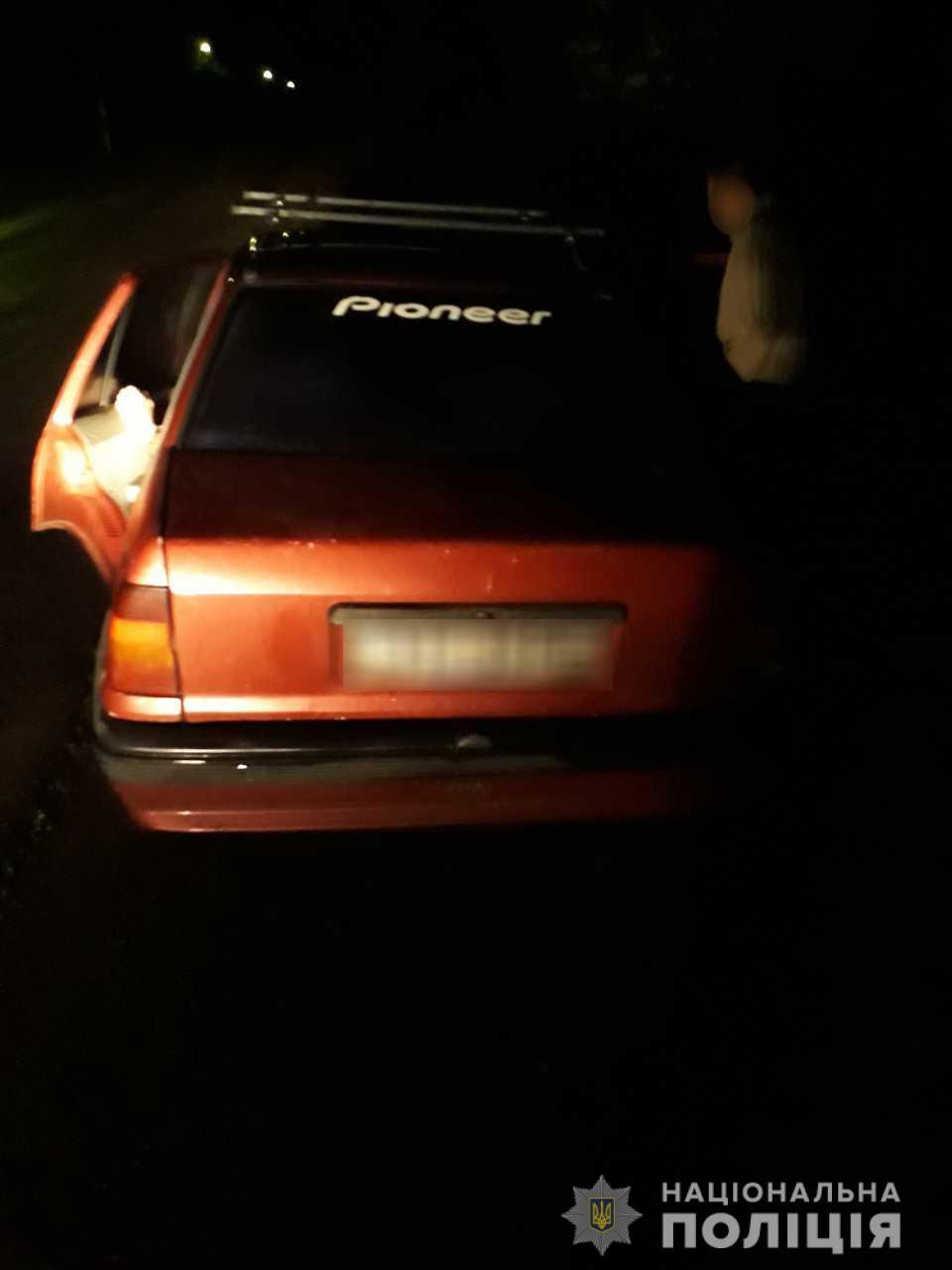 На Тячівщині п'яний водій на незареєстрованому мопеді в'їхав у зад Volkswagen Pаssаt