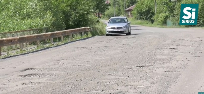 Через відсутність грошей ремонт дороги Нижні Ворота-Воловець-Міжгір’я припинили (ВІДЕО)