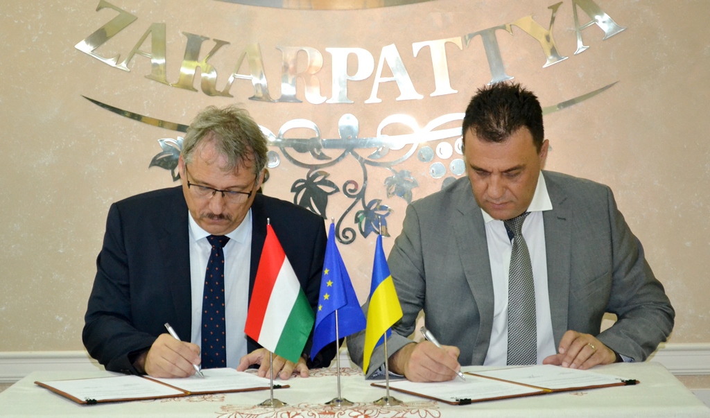 Закарпаття підписало угоду про співпрацю із Боршод-Абауй-Земплен областю Угорщини (ФОТО)