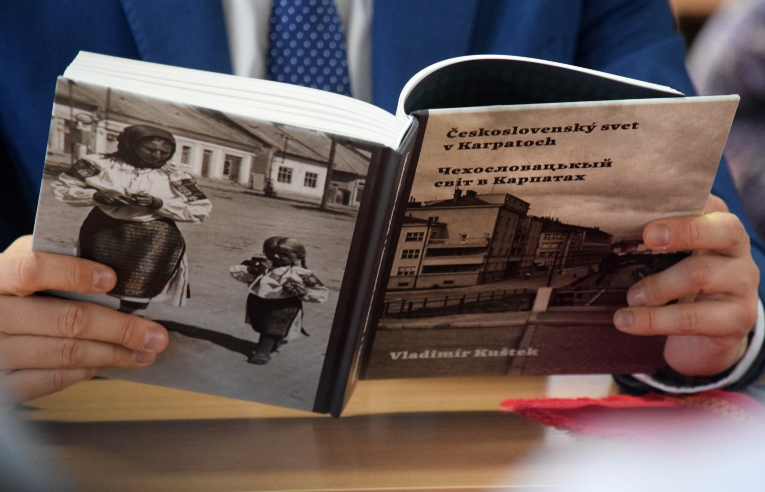 В Ужгороді презентували "Чехословацький світ у Карпатах" Владіміра Куштека (ФОТО)