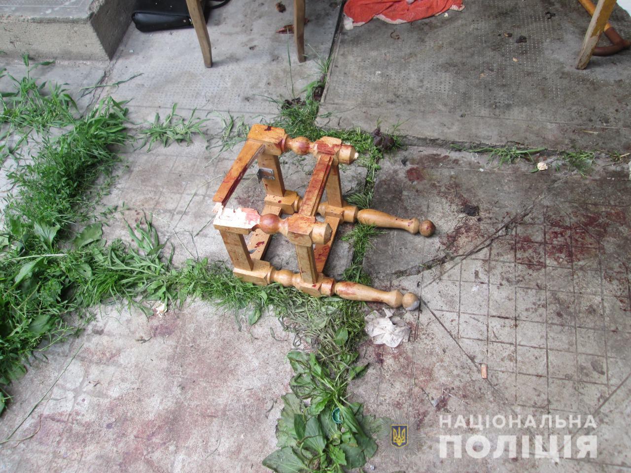 На Тячівщині дерев'яним стільцем забили до смерті пенсіонера (ФОТО)