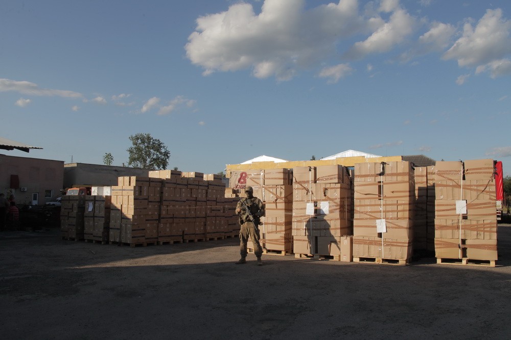 На Закарпатті "накрили" оптову базу, де накопичували сигарети для подальшої контрабанди за кордон (ФОТО, ВІДЕО)