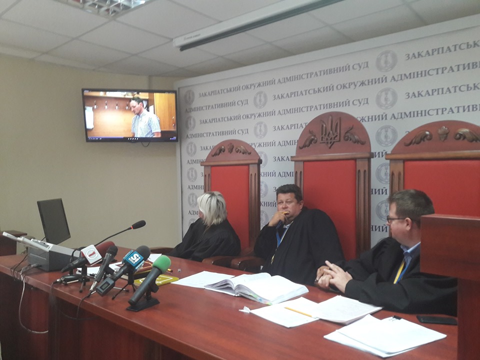 У "виборчій" справі "Токар-Балога" суд в Ужгороді пішов в нарадчу кімнату для прийняття рішення (ФОТО)